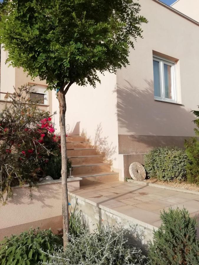 Apartment Dandelion Brela Exterior photo
